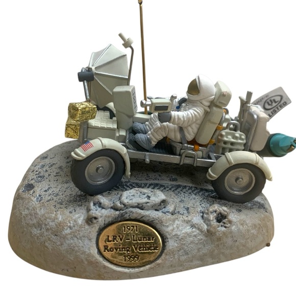 VTG Hallmark Space Lunar Rover Vehicle Light-Up Christmas Ornament Collectible - Picture 9 of 10